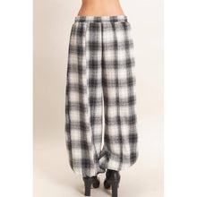Load image into Gallery viewer, Plaid Jogger Pants (2 Colors)