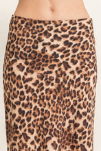 Load image into Gallery viewer, Leopard Print Midi Skirt