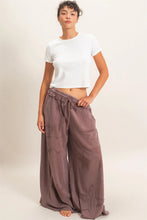 Load image into Gallery viewer, Star Patch Wide Leg Pants (2 Colors)