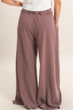 Load image into Gallery viewer, Star Patch Wide Leg Pants (2 Colors)