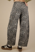 Load image into Gallery viewer, Leopard Barrel Pants
