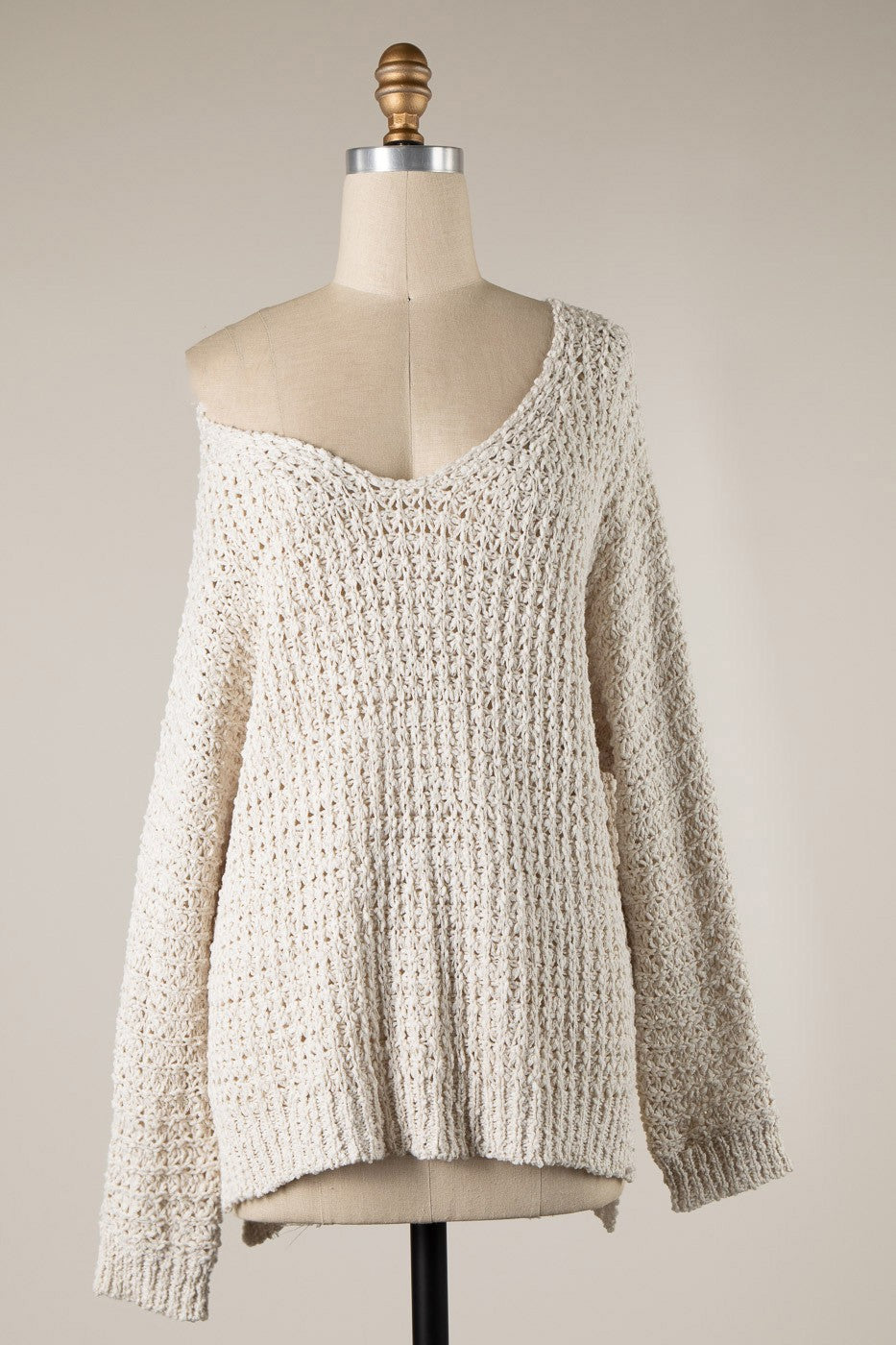 V Neck Cable Knit Sweater (2 Colors)