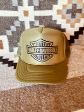 Load image into Gallery viewer, HD motorcycle Trucker Hat (Multiple Colors)
