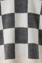 Load image into Gallery viewer, Vintage Checkered Sweater
