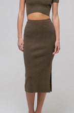 Load image into Gallery viewer, Sweater Knit Midi Skirt (Multiple Colors)
