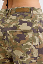 Load image into Gallery viewer, Camo Mid Rise Barrel

