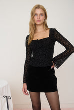 Load image into Gallery viewer, Velvet 90&#39;s Vibe Top (2 Colors)
