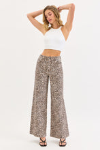 Load image into Gallery viewer, Leopard High Rise Wide Leg
