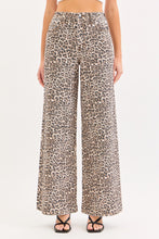 Load image into Gallery viewer, Leopard High Rise Wide Leg
