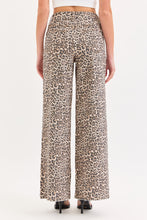 Load image into Gallery viewer, Leopard High Rise Wide Leg
