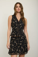 Load image into Gallery viewer, Floral Button Down Blouse (2 Colors)
