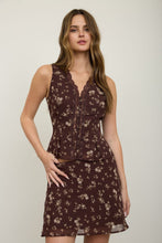 Load image into Gallery viewer, Floral Button Down Blouse (2 Colors)
