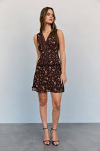 Load image into Gallery viewer, Floral Button Down Blouse (2 Colors)
