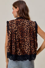 Load image into Gallery viewer, Leopard Pleated Blouse
