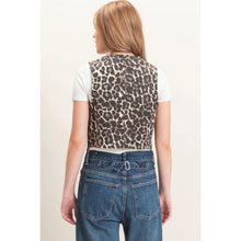 Load image into Gallery viewer, Leopard Button Vest
