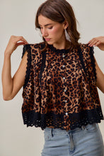 Load image into Gallery viewer, Leopard Pleated Blouse
