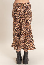 Load image into Gallery viewer, Leopard Print Midi Skirt
