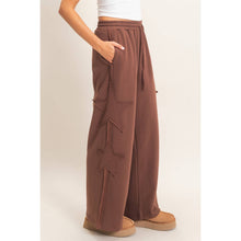 Load image into Gallery viewer, Star Patch Sweatpants (2 Colors)
