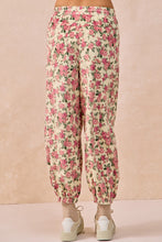 Load image into Gallery viewer, Floral Printed Twill Pants
