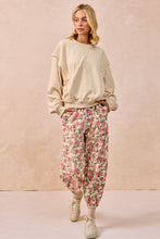 Load image into Gallery viewer, Floral Printed Twill Pants
