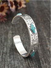 Load image into Gallery viewer, Turquoise Gemstone Bracelet
