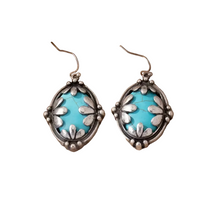 Load image into Gallery viewer, Oval Turquoise Earrings
