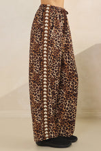 Load image into Gallery viewer, Hearts Full Wide Leg Pants
