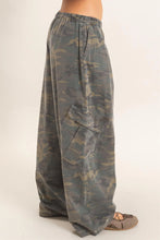 Load image into Gallery viewer, Camouflage Cargo Pant

