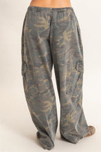 Load image into Gallery viewer, Camouflage Cargo Pant
