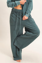 Load image into Gallery viewer, Mineral Washed Barrel Sweatpants (2 Colors)
