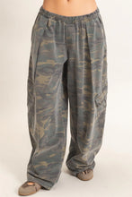 Load image into Gallery viewer, Camouflage Cargo Pant
