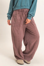 Load image into Gallery viewer, Mineral Washed Barrel Sweatpants (2 Colors)
