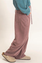 Load image into Gallery viewer, Mineral Washed Barrel Sweatpants (2 Colors)
