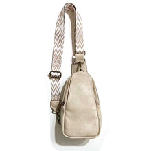 Load image into Gallery viewer, Willa Crossbody Bag
