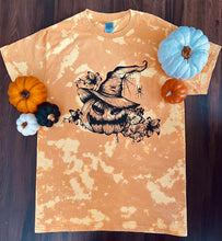 Load image into Gallery viewer, Spooky Pumpkin Kitty Tee
